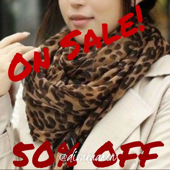 A Must Have This Year! Leopard Scarf - Picture 8 of 8